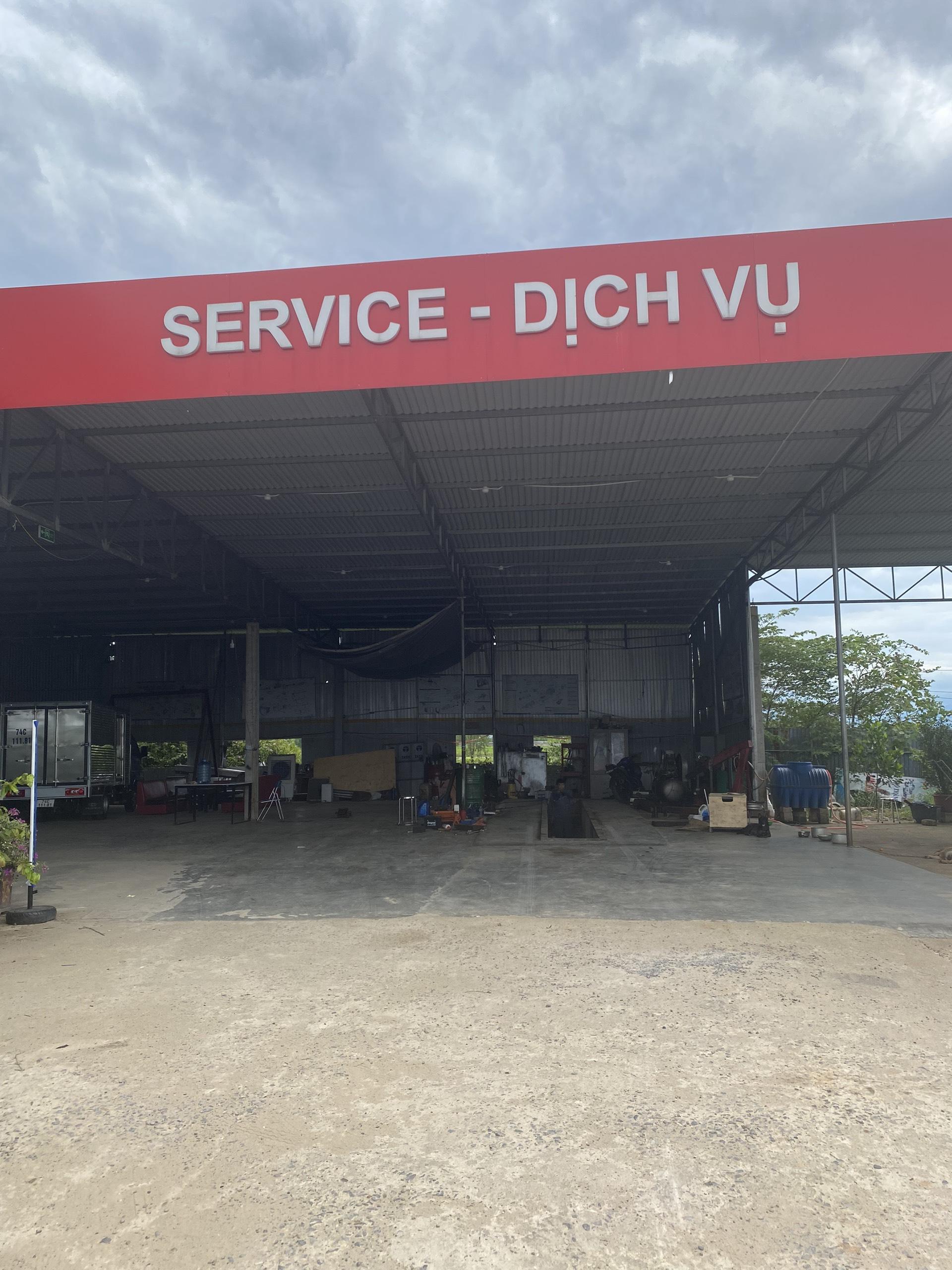 Chính sách thay nhớt miễn phí lần đầu 1.500KM